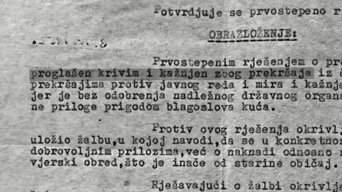 Strojopisno rješenje o žalbi: proglašen krivim i kažnjen zbog prekršaja jer je bez odobrenja državnog organa primao priloge prigodom blagoslova kuća.