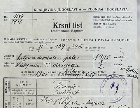 Krsni list župe sv. Apostola Petra i Pavla u Osijeku: upisan Franjo, rođen 2. listopada 1905.