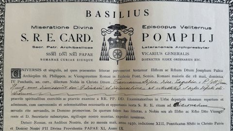 Latinska isprava kardinala Basilija Pompilja, rimskog generalnog vikara, o ređenju; potpisana u Rimu 1930.